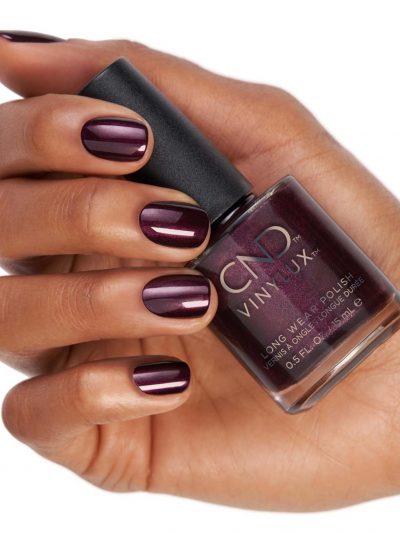 CND Vinylux Dark Lava – Nagellak Paars / Rood #110